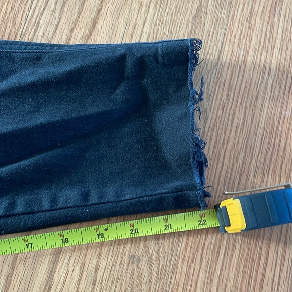 Cropped Jean - Picture 6 of 6